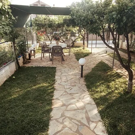 Meraki Homestay Kanali Exterior photo